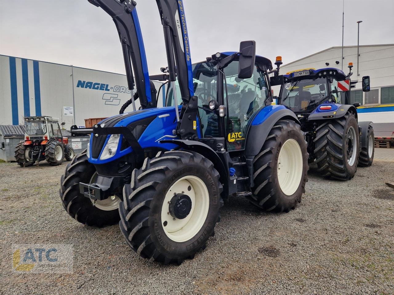 Traktor от тип New Holland T 5.120 DYNAMIC COMMAND, Neumaschine в Groß-Gerau (Снимка 1)