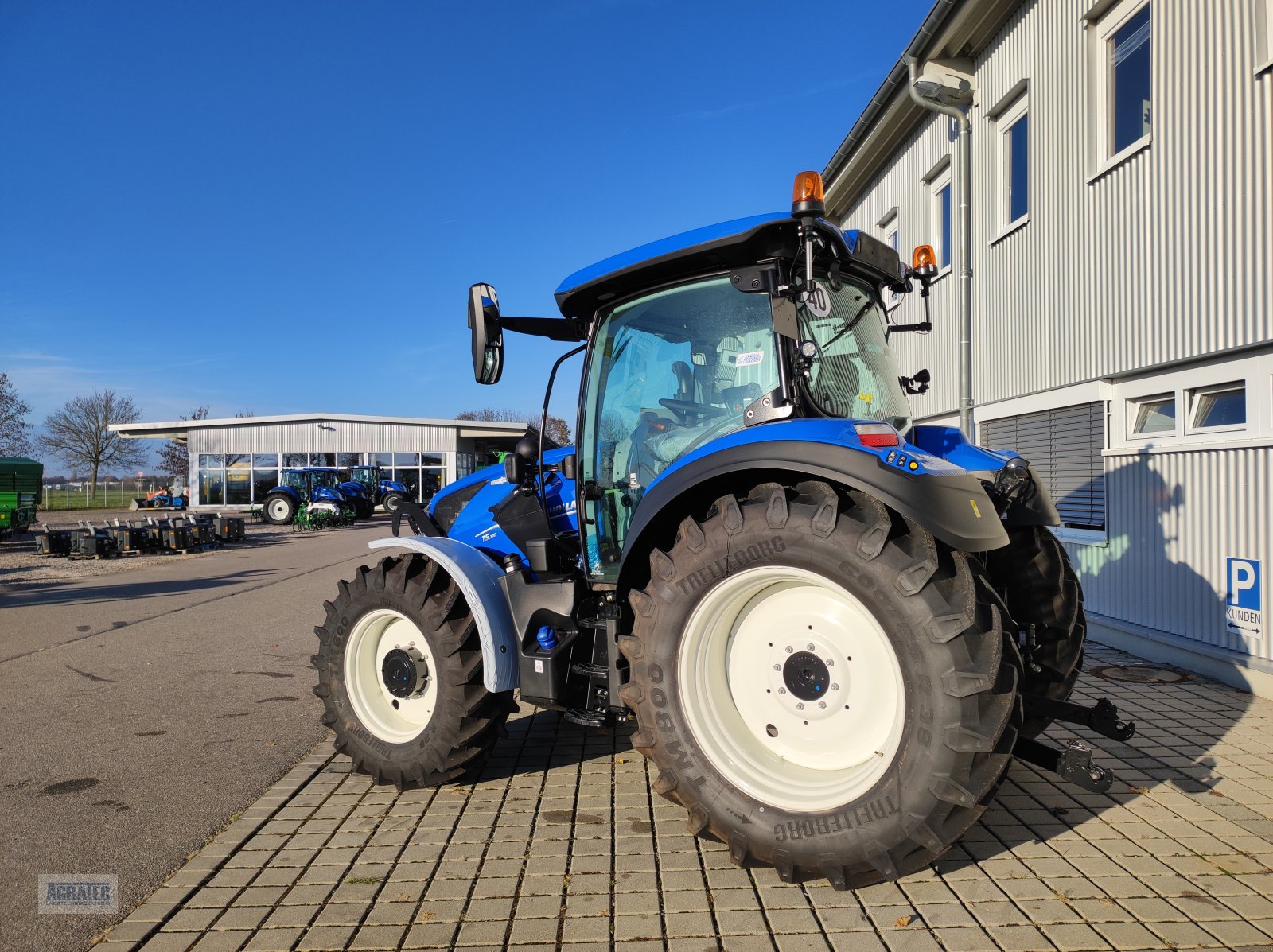 Traktor des Typs New Holland T 5.140 AutoCommand, Neumaschine in Salching bei Straubing (Bild 8)