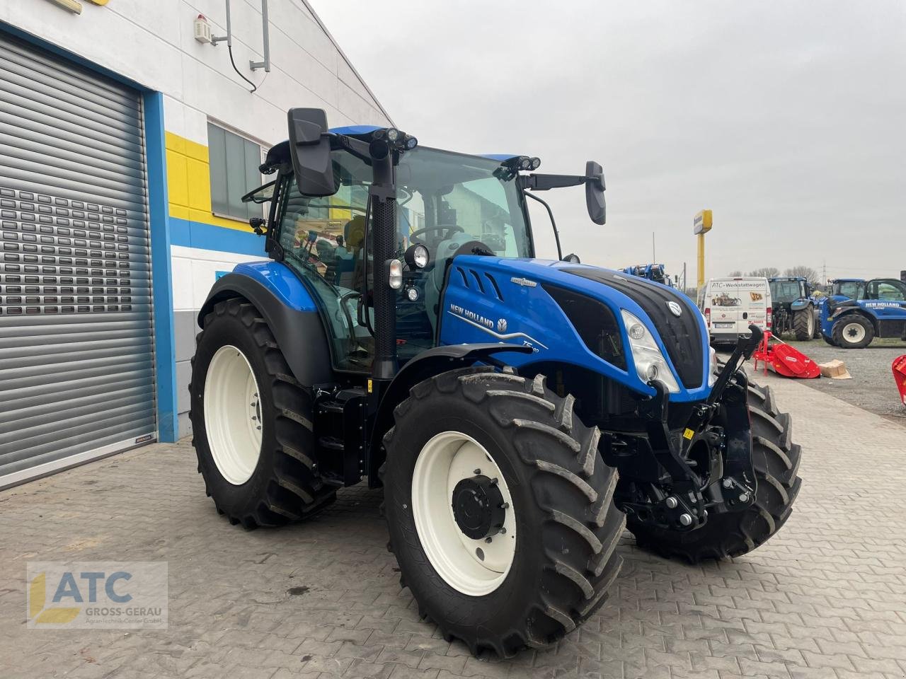 Traktor of the type New Holland T 5.140 Autocommand, Gebrauchtmaschine in Groß-Gerau (Picture 2)