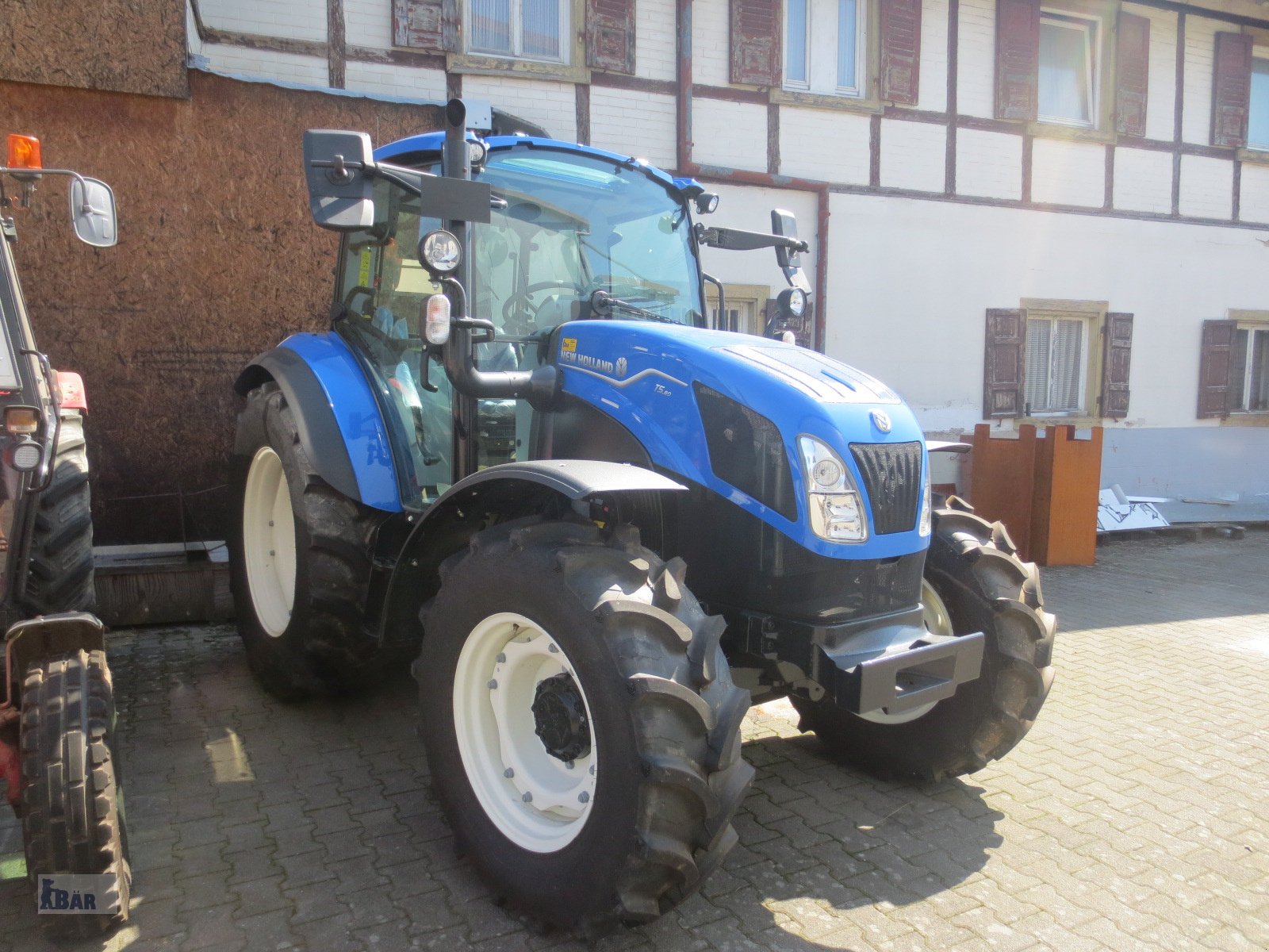 Traktor des Typs New Holland T 5.80 DC, Neumaschine in Neuried - Altenheim (Bild 3)