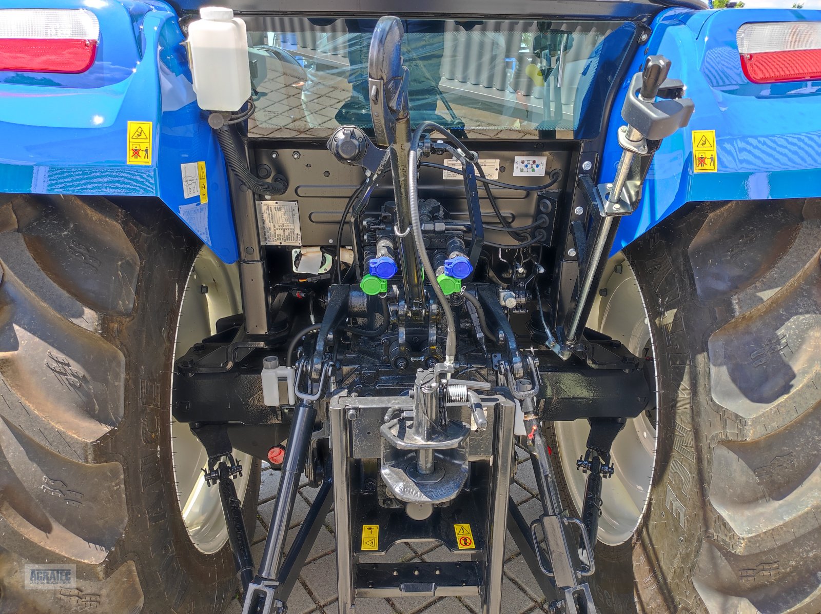 Traktor typu New Holland T 5.80, Neumaschine v Salching bei Straubing (Obrázok 9)