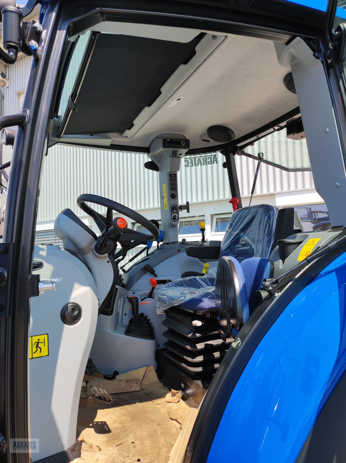 Traktor typu New Holland T 5.80, Neumaschine v Salching bei Straubing (Obrázok 11)