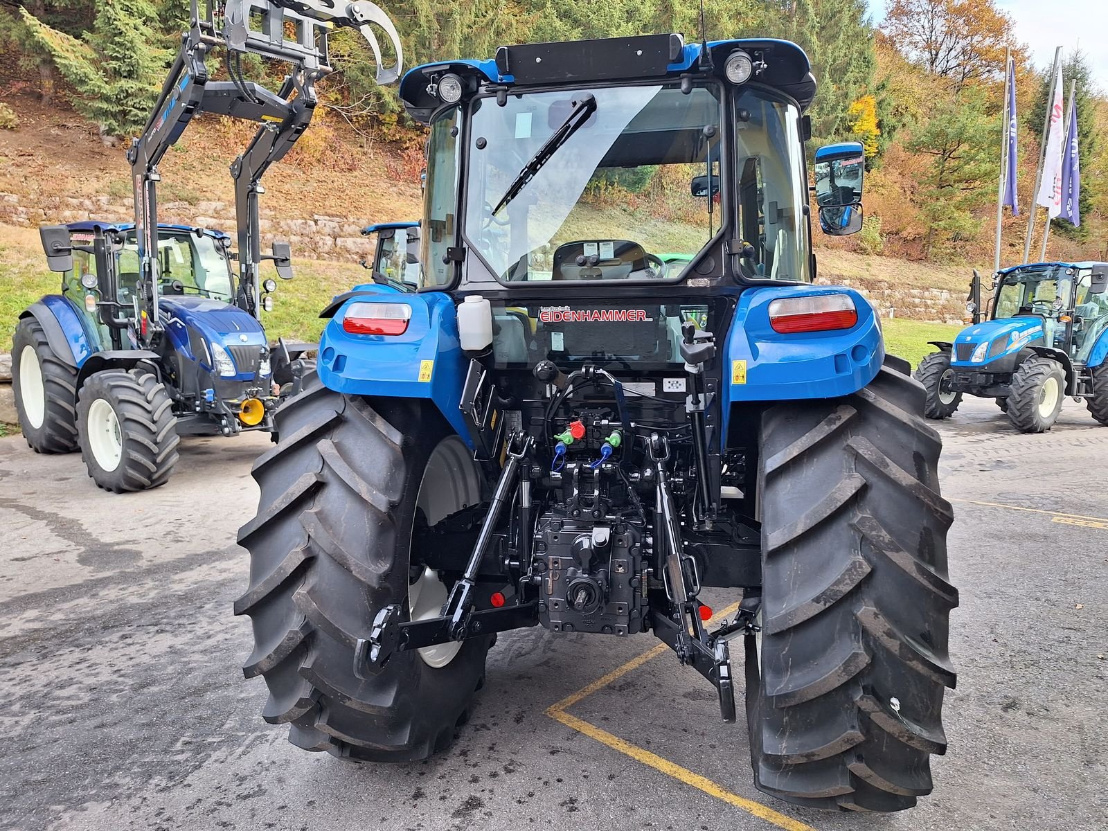 Traktor van het type New Holland T 5.85, Gebrauchtmaschine in Burgkirchen (Foto 8)