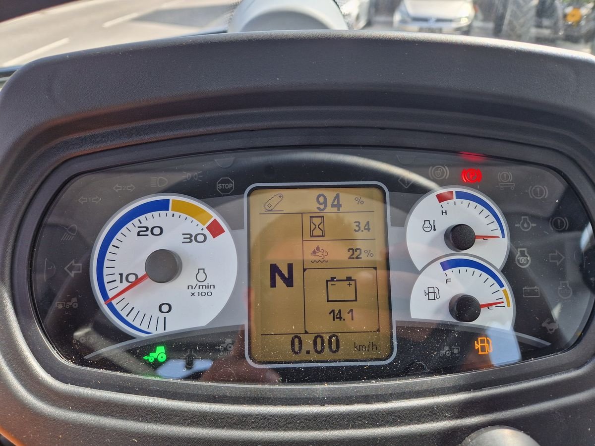 Traktor des Typs New Holland T 5.90 DC, Neumaschine in Bad Traunstein (Bild 26)