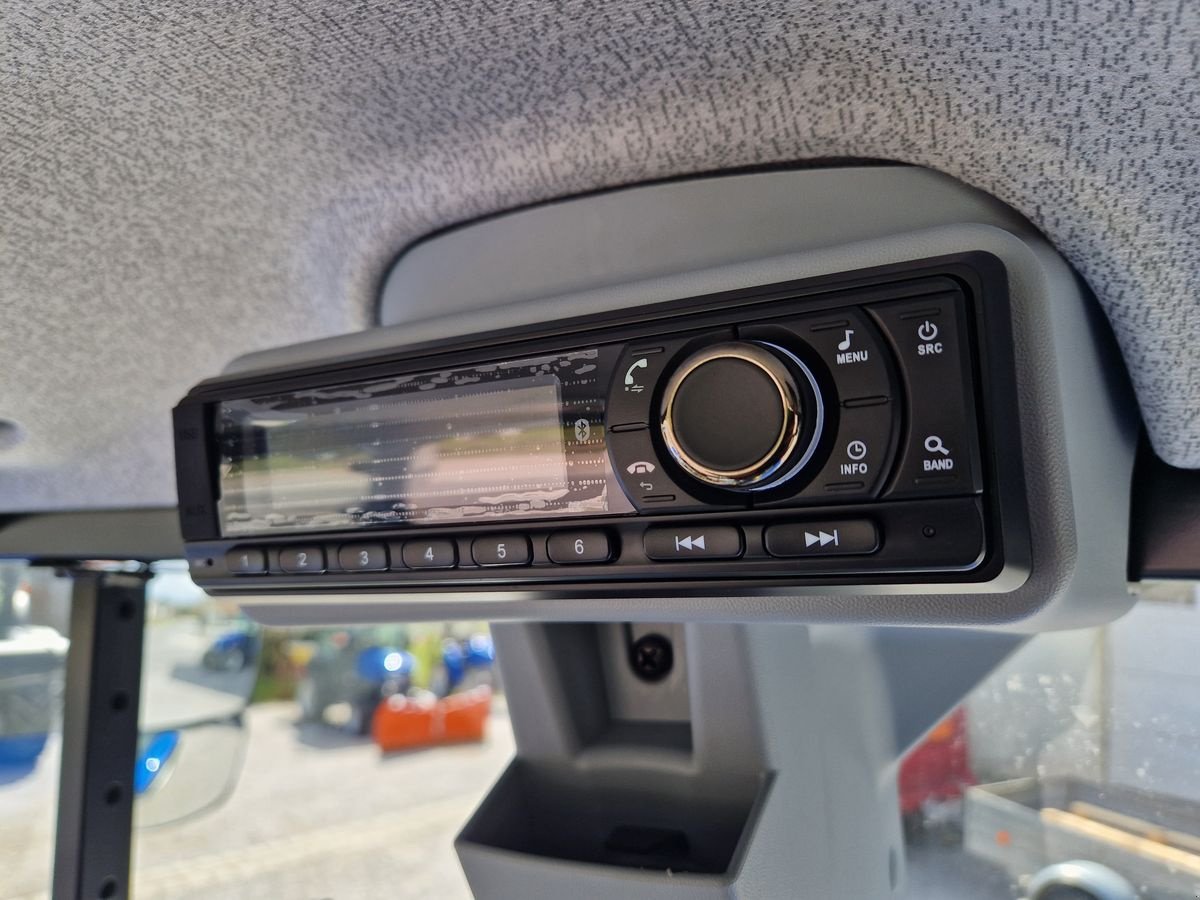 Traktor des Typs New Holland T 5.90 DC, Neumaschine in Bad Traunstein (Bild 28)