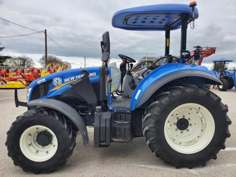 Traktor of the type New Holland T 5.95 PREDISPO CHARGEUR, Gebrauchtmaschine in Montauban (Picture 1)