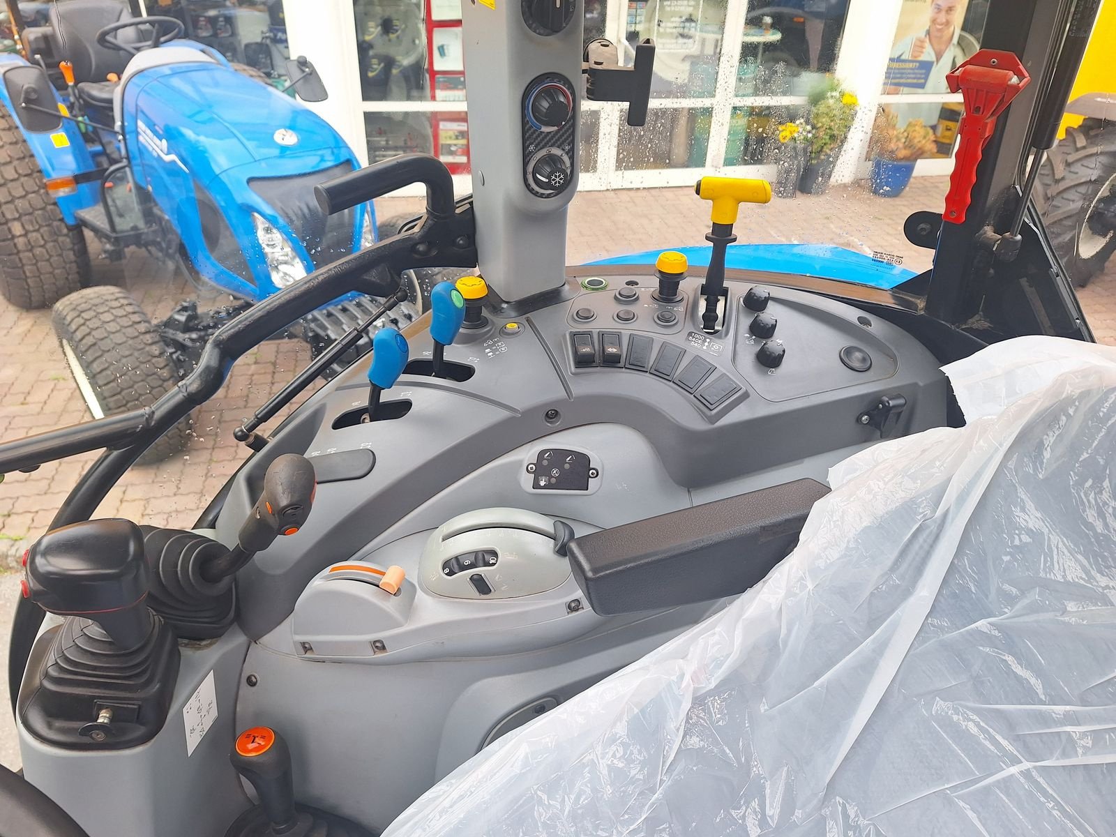 Traktor typu New Holland T 5.95, Gebrauchtmaschine v Burgkirchen (Obrázek 8)