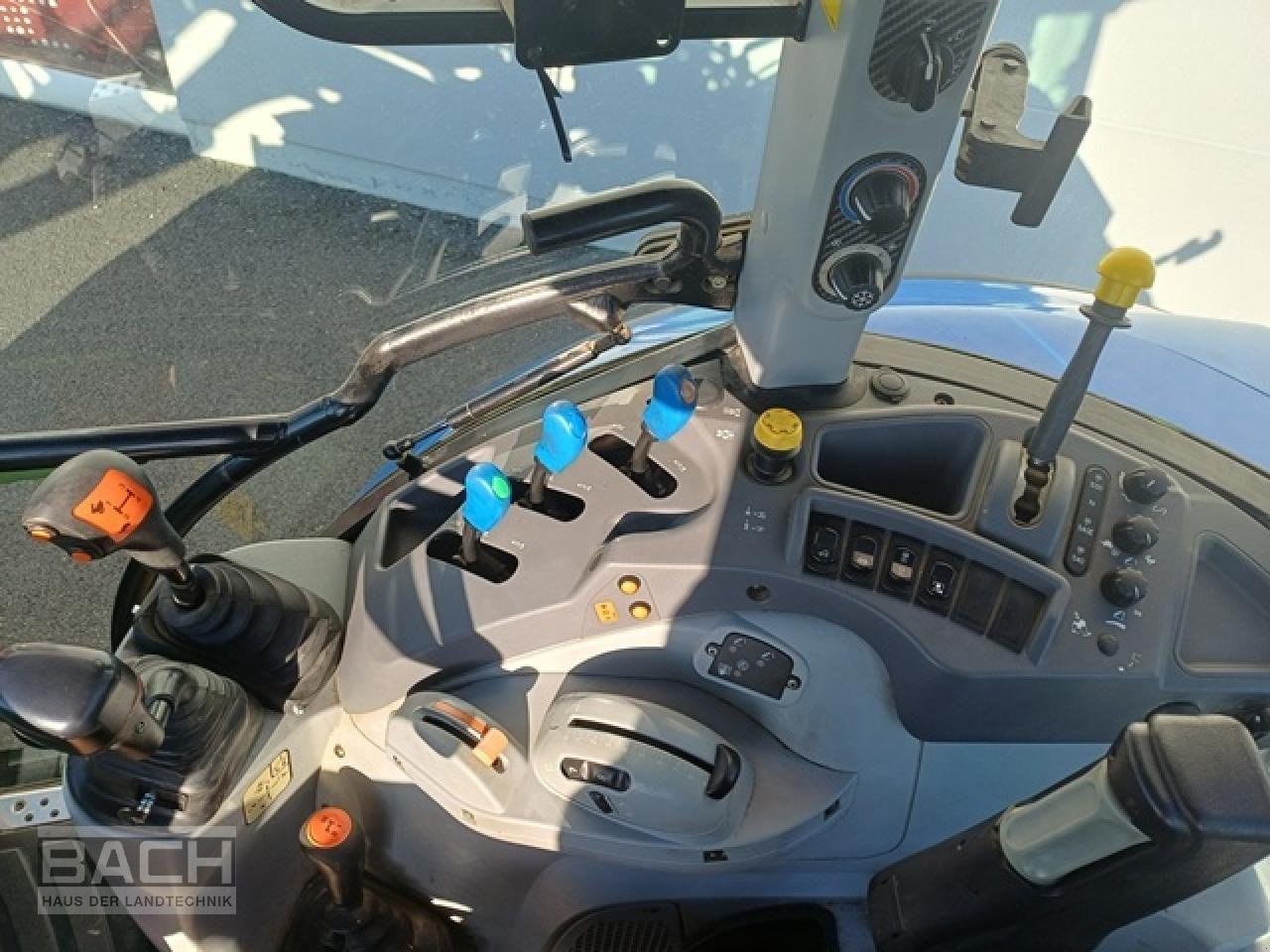 Traktor des Typs New Holland T 5.95, Gebrauchtmaschine in Boxberg-Seehof (Bild 6)