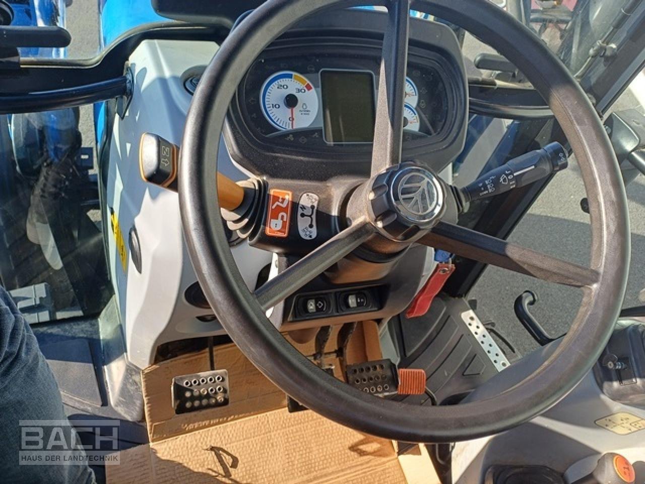 Traktor des Typs New Holland T 5.95, Gebrauchtmaschine in Boxberg-Seehof (Bild 7)