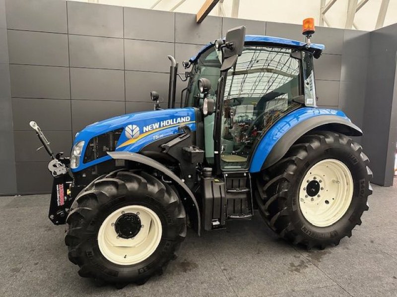 Traktor of the type New Holland T 5.95, Gebrauchtmaschine in Tamsweg (Picture 1)