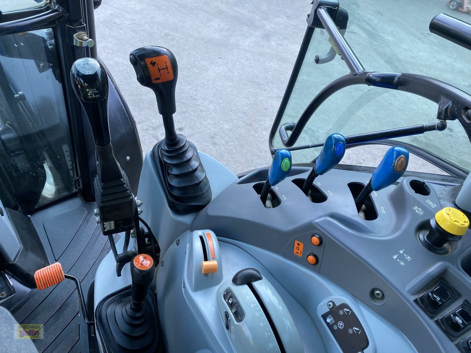 Traktor des Typs New Holland T 5.95, Gebrauchtmaschine in Kötschach (Bild 25)