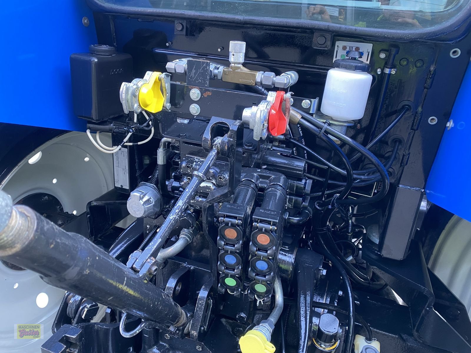 Traktor des Typs New Holland T 5.95, Gebrauchtmaschine in Kötschach (Bild 11)