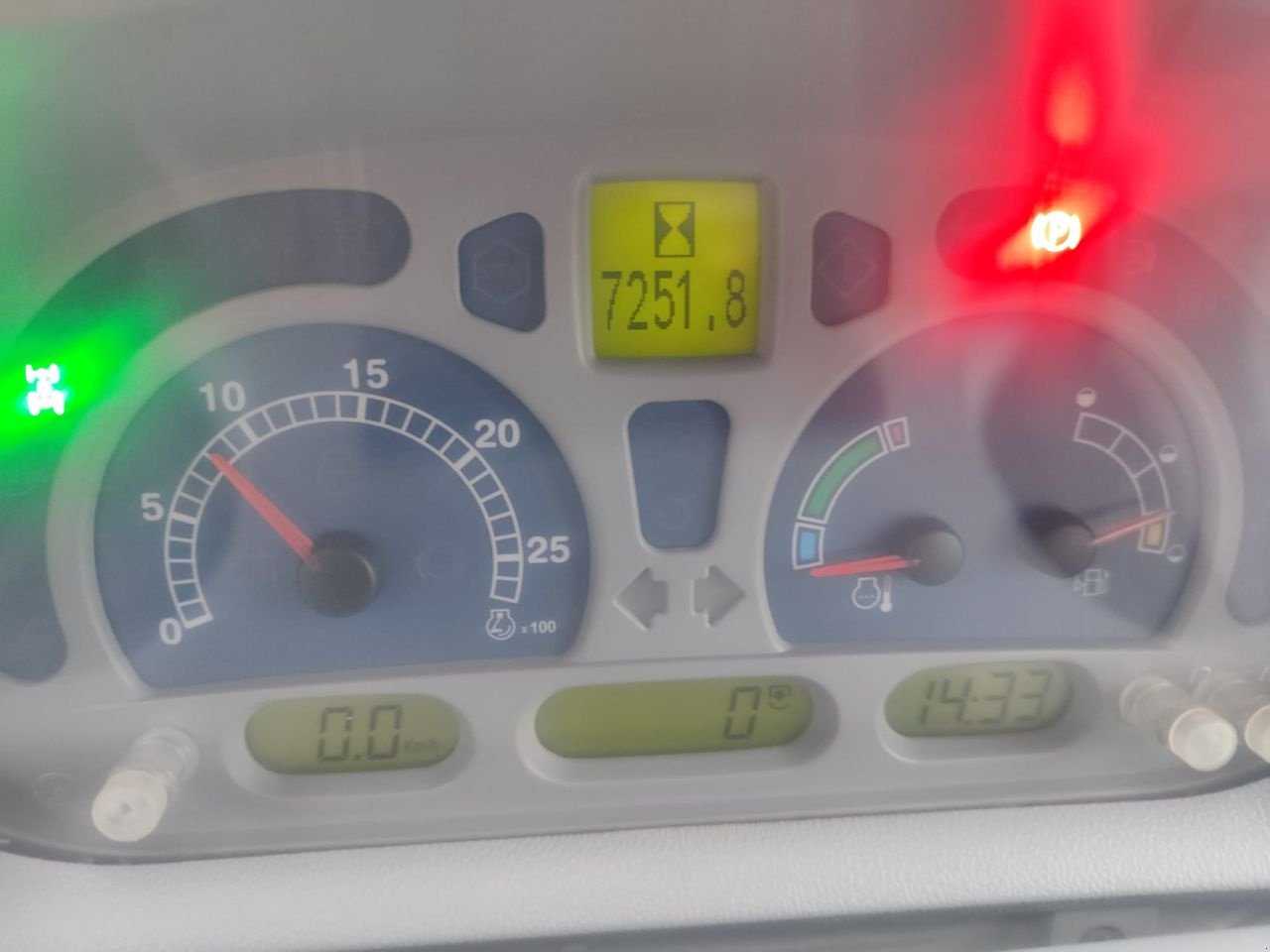 Traktor tipa New Holland T 6020 Elite, Gebrauchtmaschine u Rouveen (Slika 5)