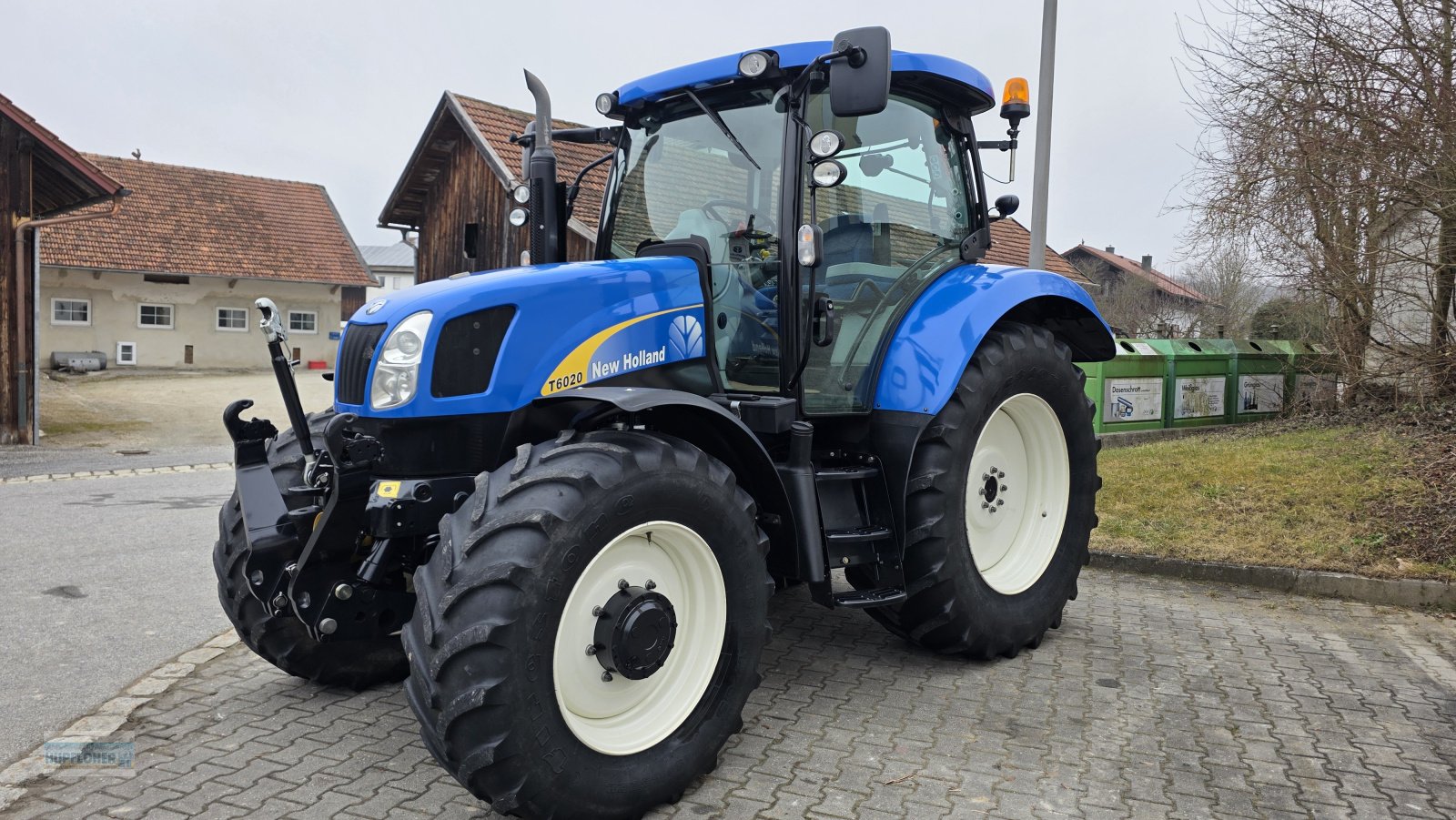 Traktor tipa New Holland T 6020 ELITE, Gebrauchtmaschine u Vilshofen (Slika 1)