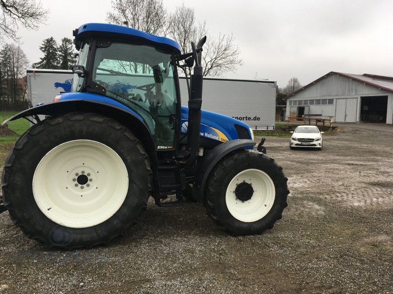 Traktor des Typs New Holland T 6020, Gebrauchtmaschine in Stockach (Bild 7)