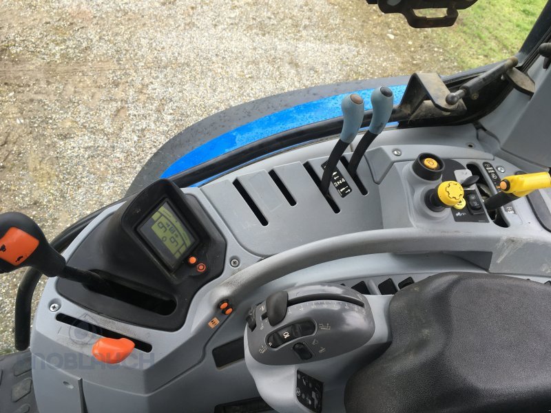 Traktor des Typs New Holland T 6020, Gebrauchtmaschine in Stockach (Bild 8)