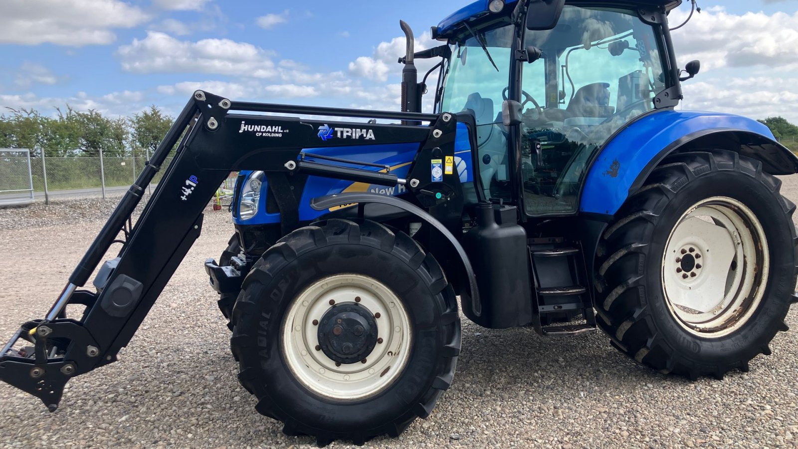 Traktor типа New Holland T 6030 DK ELITE MED LÆSSER elektrisk joystik, Gebrauchtmaschine в Rødekro (Фотография 3)