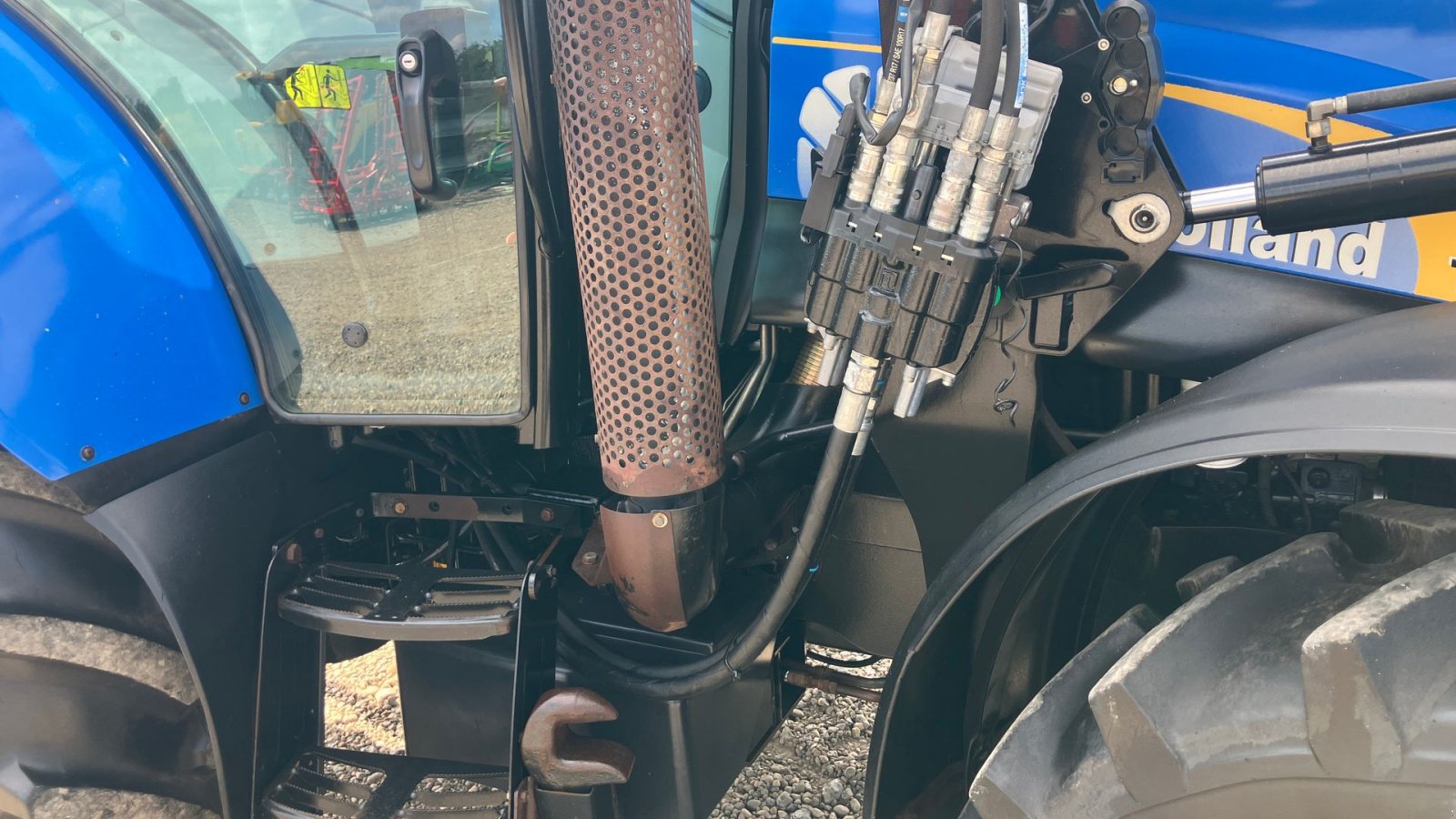 Traktor типа New Holland T 6030 DK ELITE MED LÆSSER elektrisk joystik, Gebrauchtmaschine в Rødekro (Фотография 17)