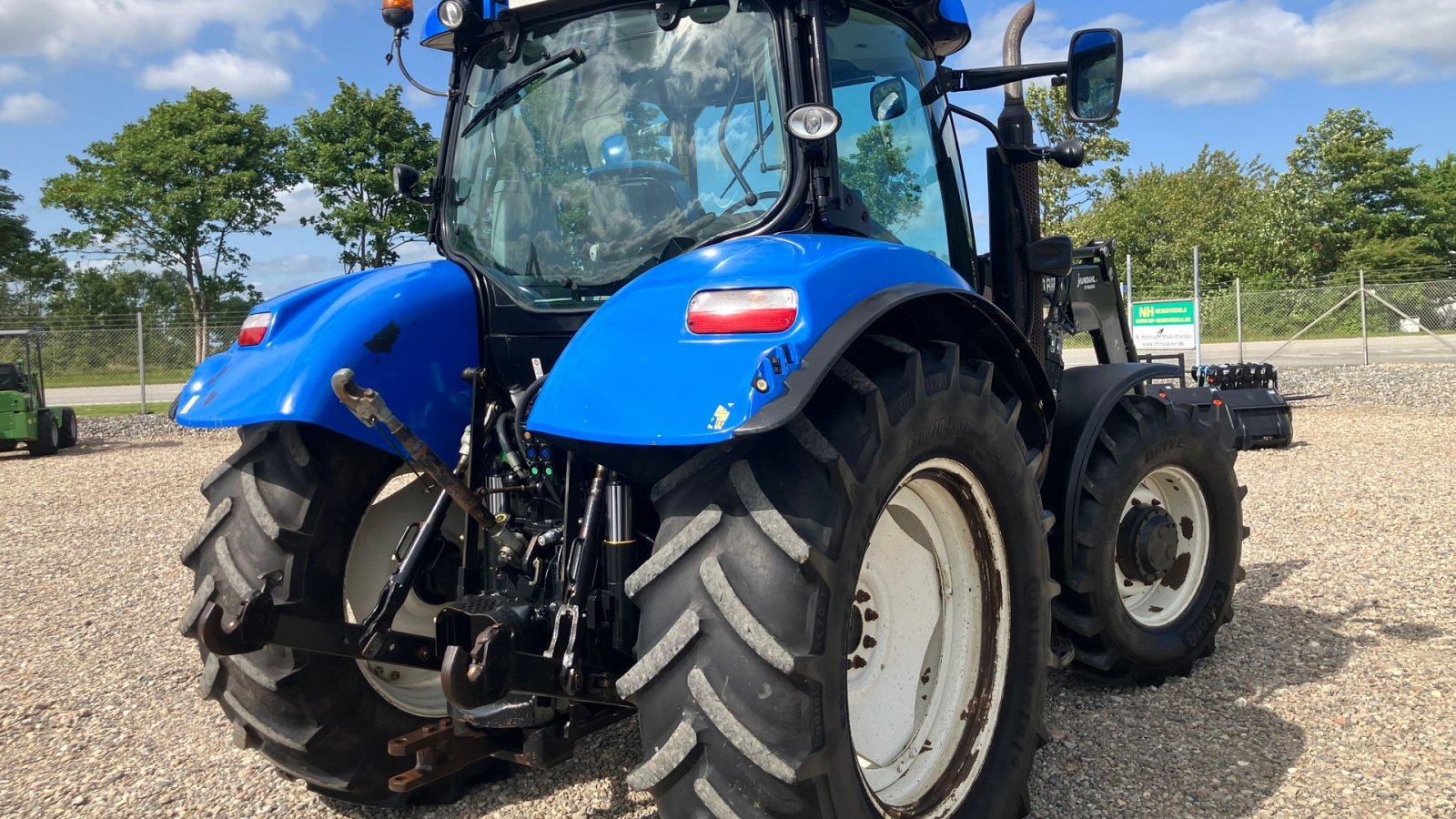 Traktor типа New Holland T 6030 DK ELITE MED LÆSSER elektrisk joystik, Gebrauchtmaschine в Rødekro (Фотография 12)
