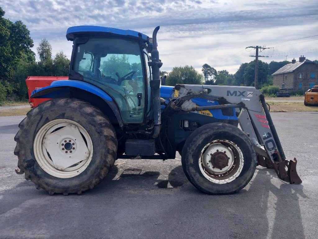 Traktor του τύπου New Holland T 6030 Elite, Gebrauchtmaschine σε BRECE (Φωτογραφία 3)