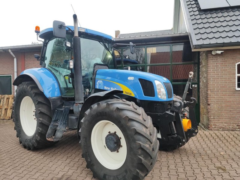 Traktor van het type New Holland T 6030 Range Command, Gebrauchtmaschine in Rouveen (Foto 1)