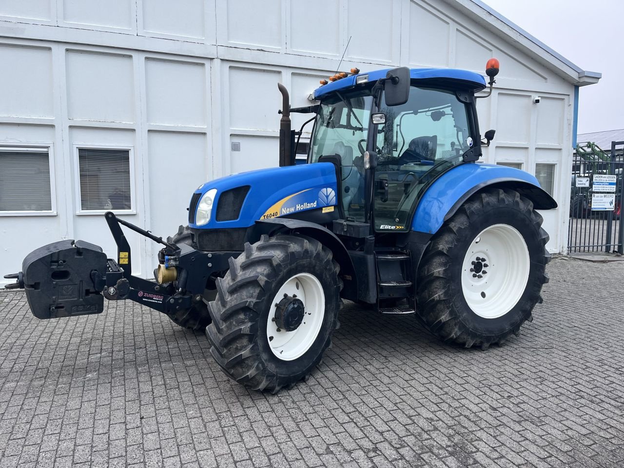 Traktor типа New Holland T 6040 ELITE, Gebrauchtmaschine в Kampen (Фотография 1)
