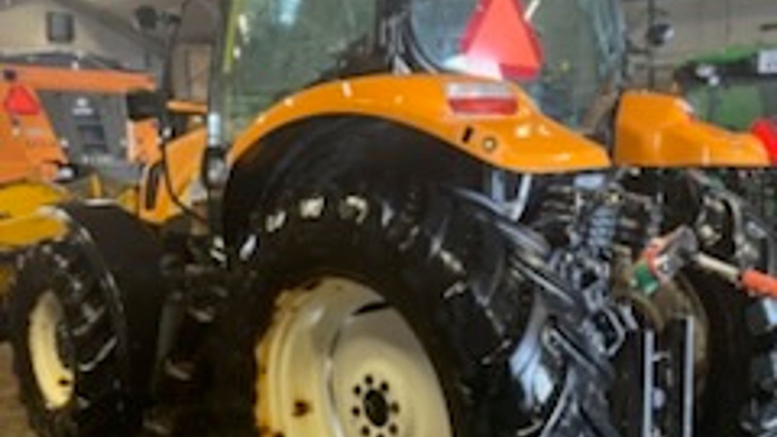 Traktor typu New Holland T 6040 Elite, Gebrauchtmaschine v Kastrup (Obrázek 4)