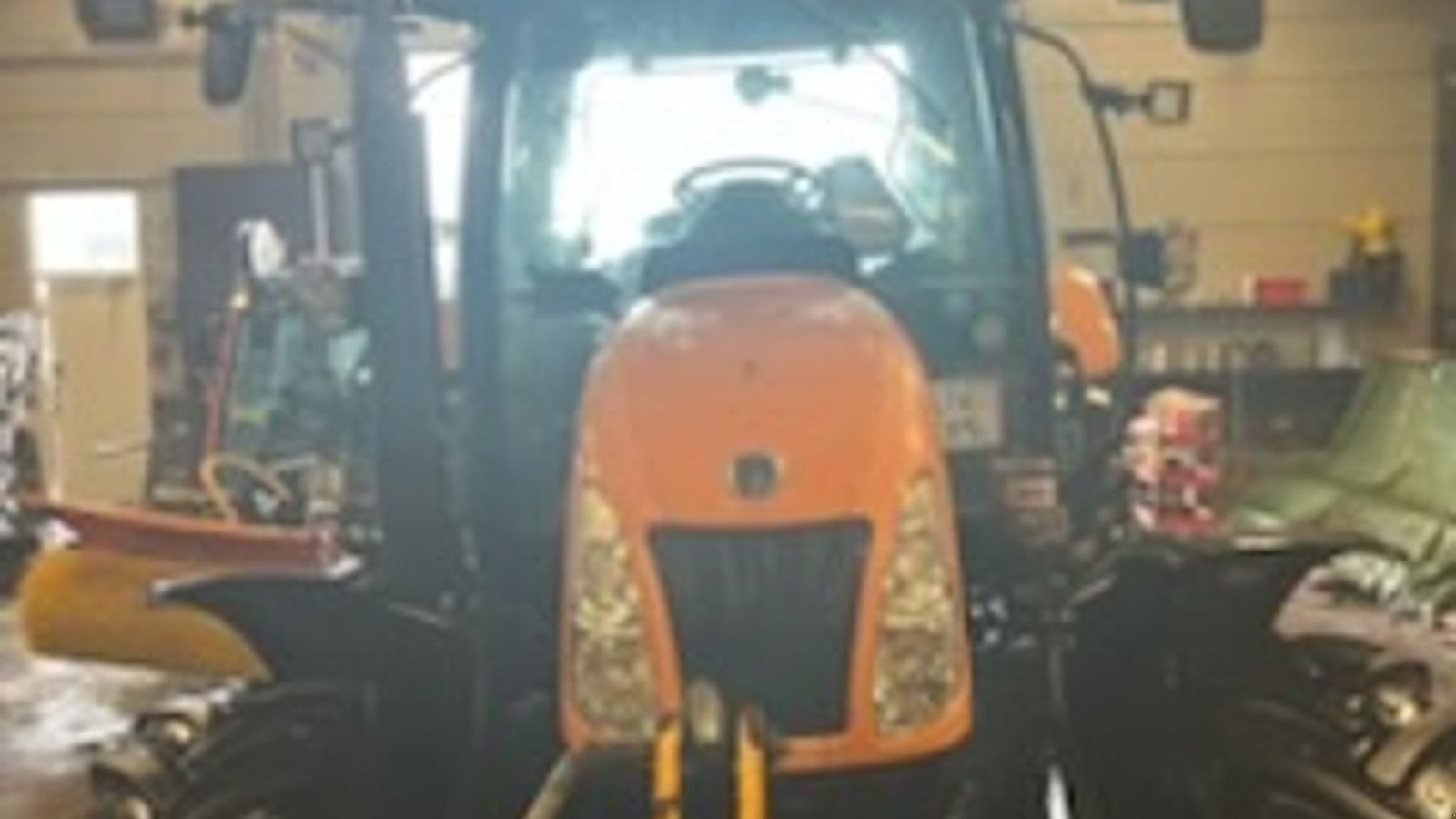 Traktor typu New Holland T 6040 Elite, Gebrauchtmaschine v Kastrup (Obrázek 1)