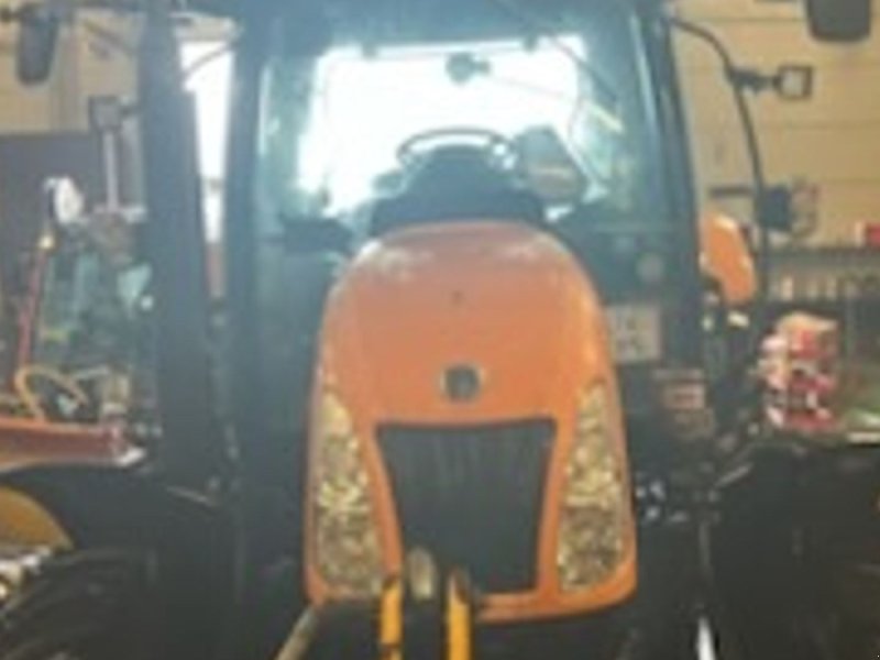 Traktor типа New Holland T 6040 Elite, Gebrauchtmaschine в Kastrup (Фотография 1)