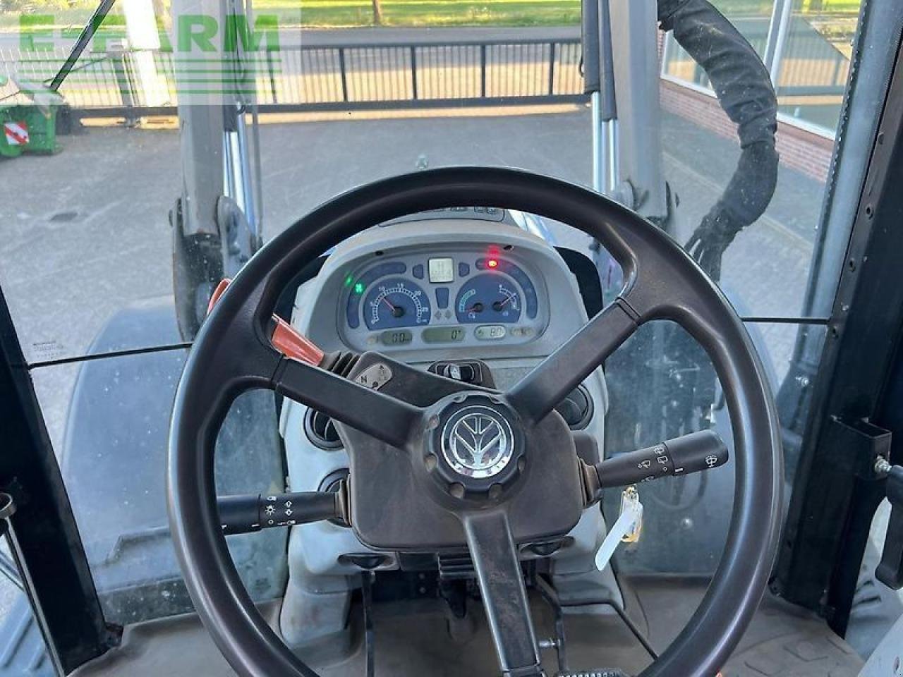 Traktor типа New Holland t 6.155, Gebrauchtmaschine в ag BROEKLAND (Фотография 17)