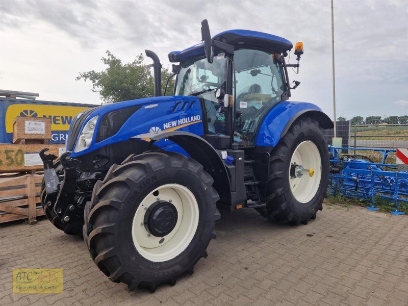 Traktor of the type New Holland T 6.175 AC STAGE V, Neumaschine in Groß-Gerau (Picture 1)