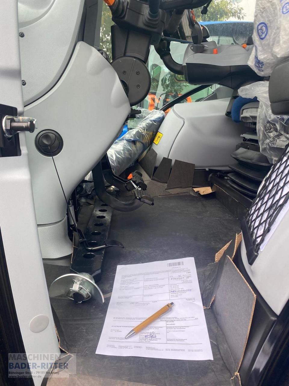 Traktor typu New Holland T 6.180 AC, Neumaschine v Freiburg (Obrázek 13)