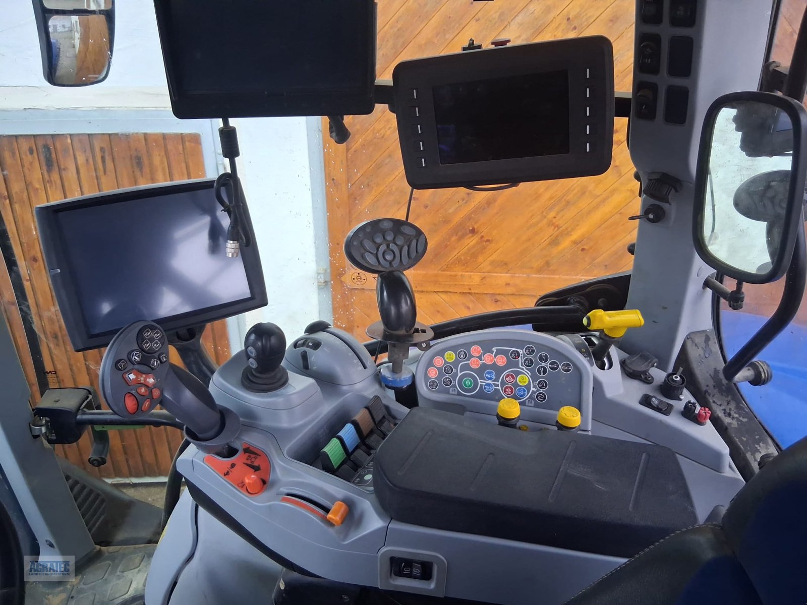 Traktor typu New Holland T 6.180 AC, Gebrauchtmaschine v Salching bei Straubing (Obrázek 9)