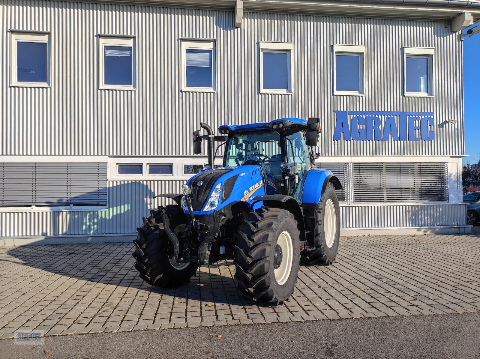 Traktor του τύπου New Holland T 6.180 AC, Neumaschine σε Salching bei Straubing (Φωτογραφία 1)