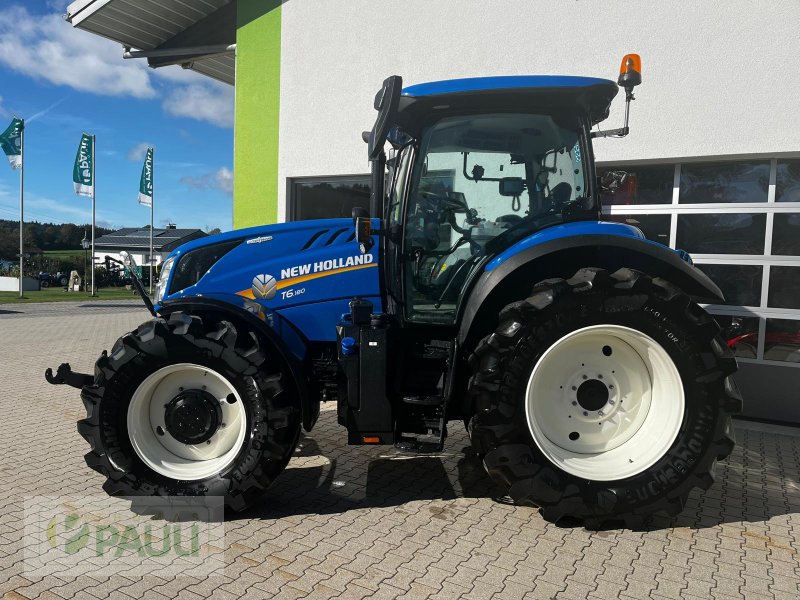Traktor of the type New Holland T 6.180 AC, Neumaschine in Grainet (Picture 1)