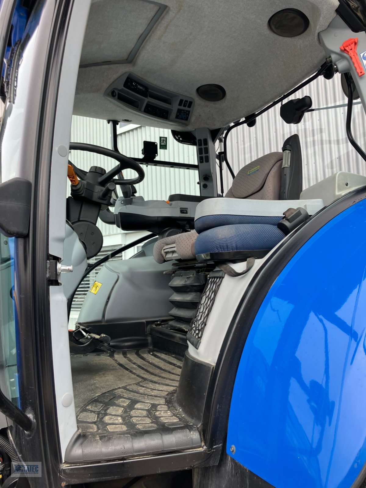 Traktor του τύπου New Holland T 6.180 DC, Gebrauchtmaschine σε Salching bei Straubing (Φωτογραφία 11)