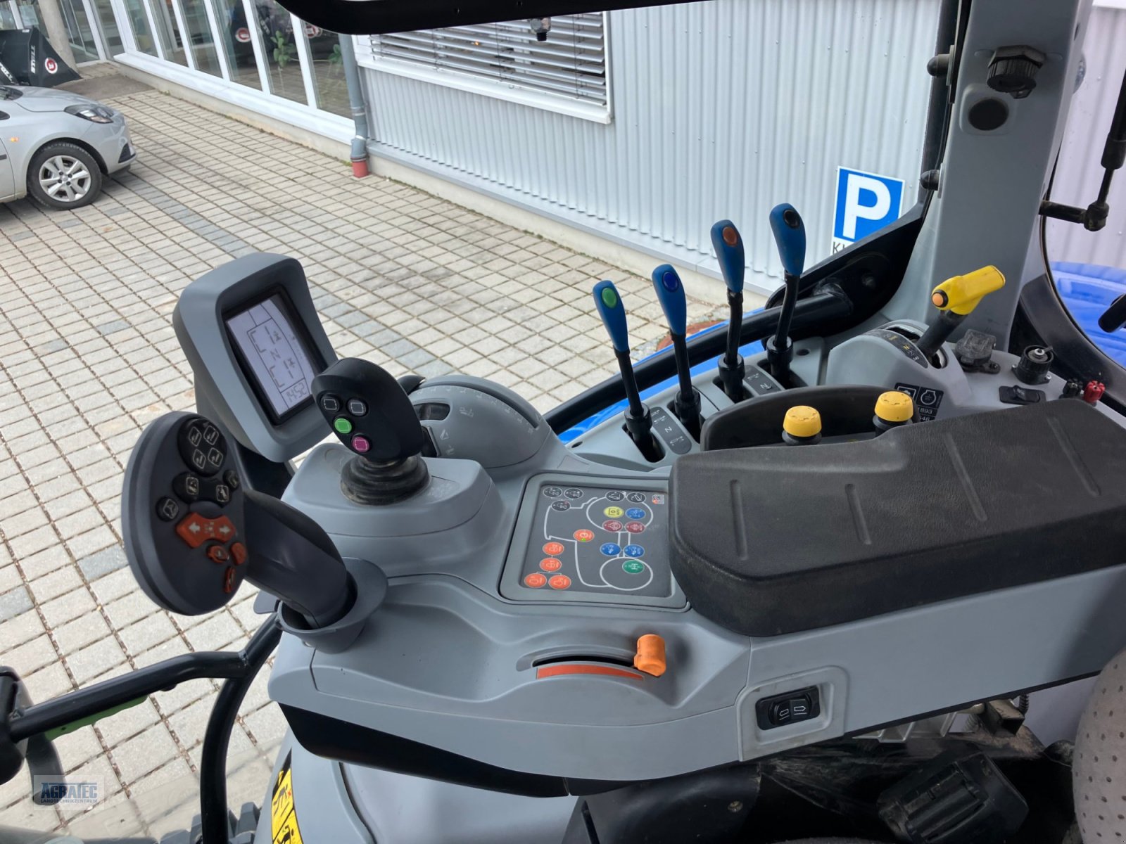 Traktor του τύπου New Holland T 6.180 DC, Gebrauchtmaschine σε Salching bei Straubing (Φωτογραφία 12)