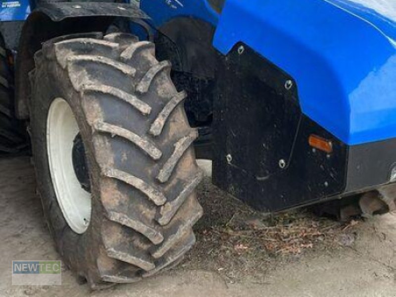 Traktor vrste New Holland T 6.180 METHANE POWER EC, Vorführmaschine v Peine (Slika 1)