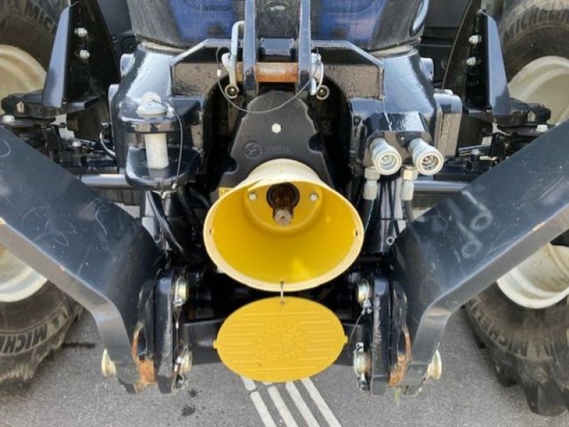 Traktor of the type New Holland T 7 175 AC, Gebrauchtmaschine in POUSSAY (Picture 7)