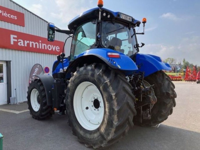 Traktor of the type New Holland T 7 175 AC, Gebrauchtmaschine in POUSSAY (Picture 3)