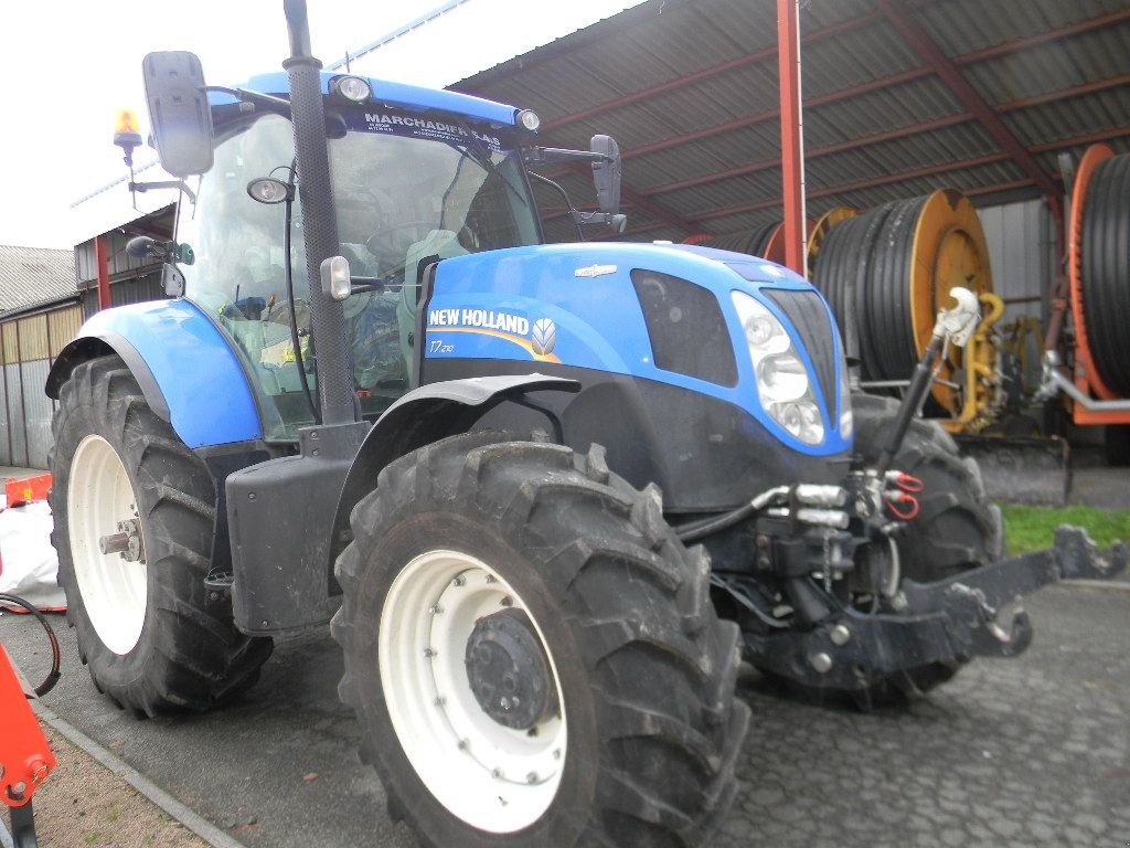 Traktor typu New Holland T 7 210 AUTO, Gebrauchtmaschine v ENNEZAT (Obrázek 2)