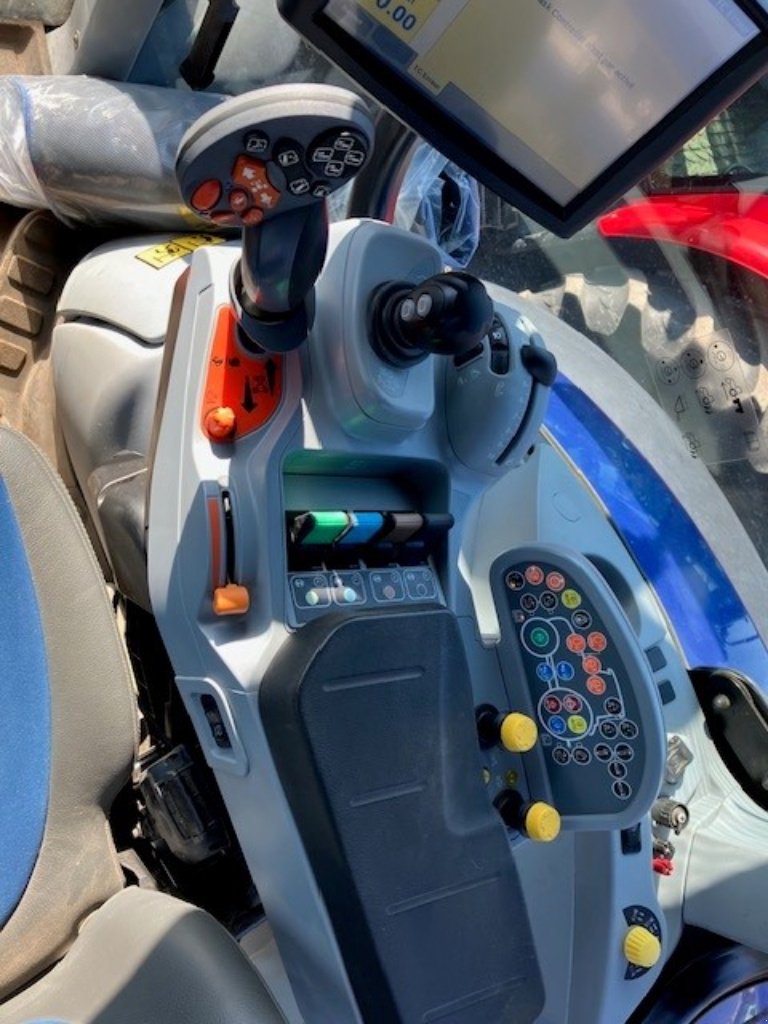 Traktor des Typs New Holland T 7 270 AC BLUE POWER, Gebrauchtmaschine in BRAS SUR MEUSE (Bild 7)