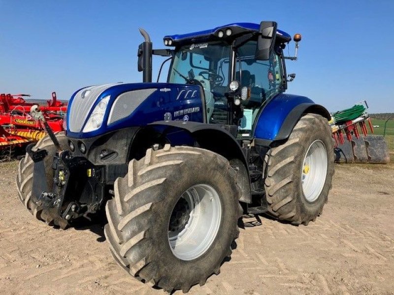 Traktor des Typs New Holland T 7 270 AC BLUEPOWER, Gebrauchtmaschine in BRAS SUR MEUSE (Bild 1)