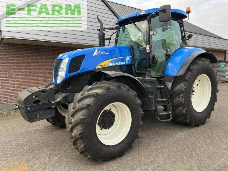 Traktor of the type New Holland t 7030 pc, Gebrauchtmaschine in ag BROEKLAND (Picture 1)