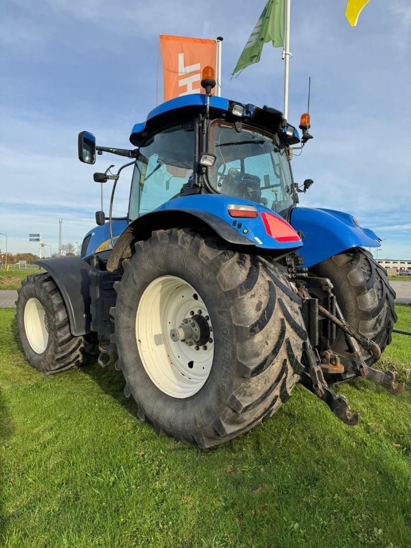 Traktor des Typs New Holland T 7040, Gebrauchtmaschine in Hapert (Bild 2)