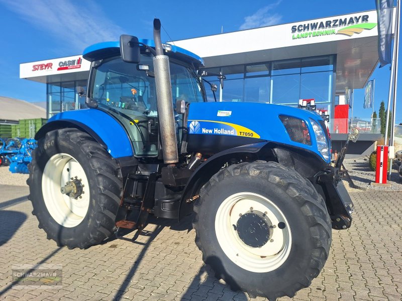 Traktor des Typs New Holland T 7050 PC, Gebrauchtmaschine in Aurolzmünster (Bild 1)