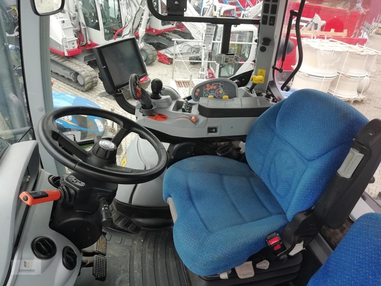 Traktor des Typs New Holland T 7.200 AC, Gebrauchtmaschine in Neuhof - Dorfborn (Bild 5)