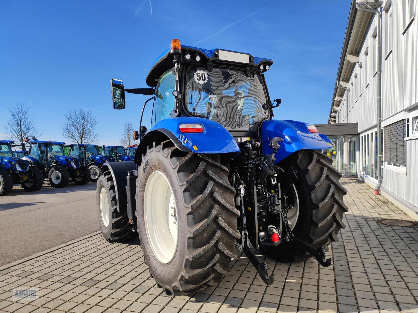 Traktor типа New Holland T 7.210 AC, Neumaschine в Salching bei Straubing (Фотография 8)