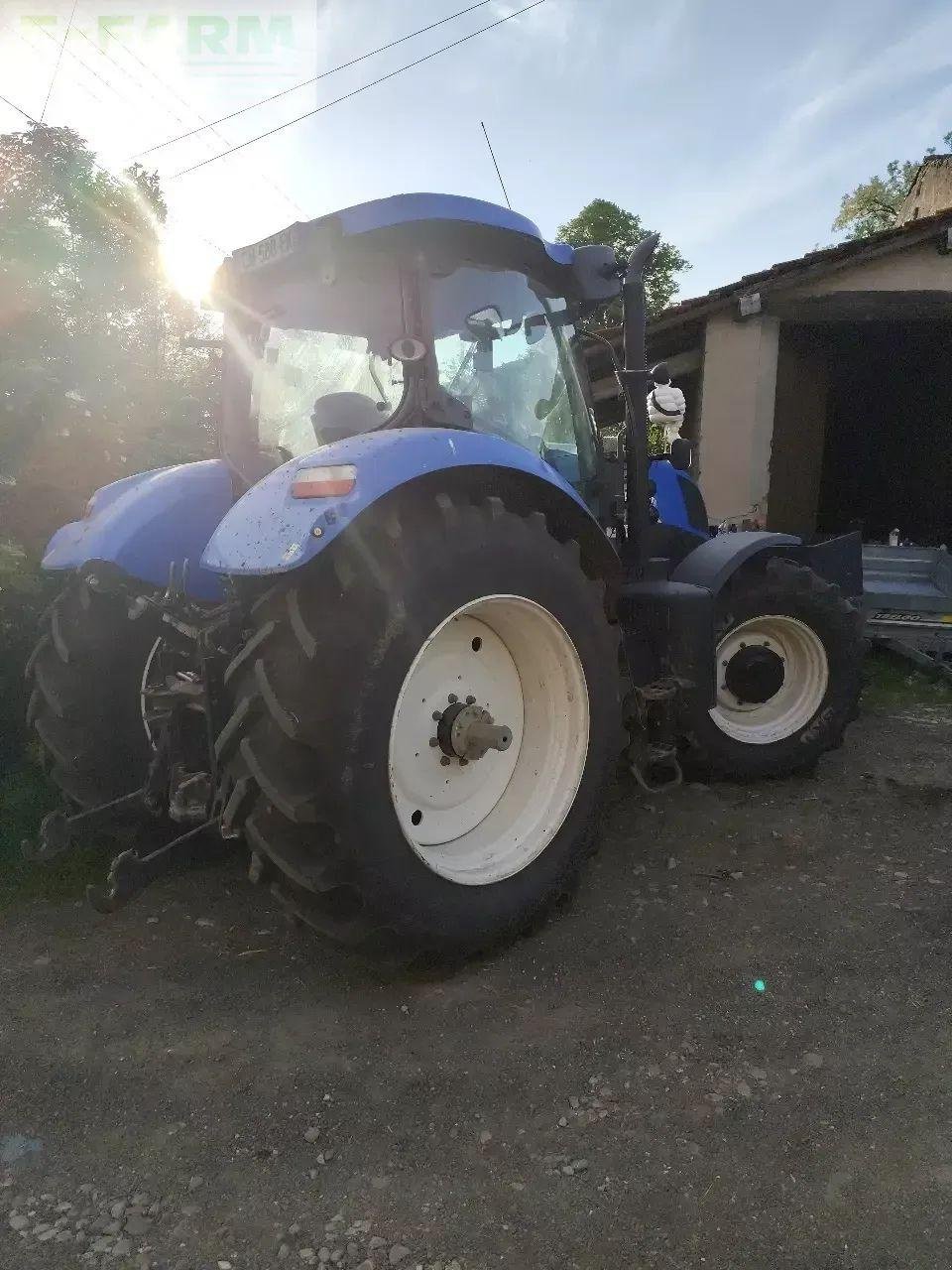 Traktor от тип New Holland t 7.210 classic, Gebrauchtmaschine в CHAUVONCOURT (Снимка 4)