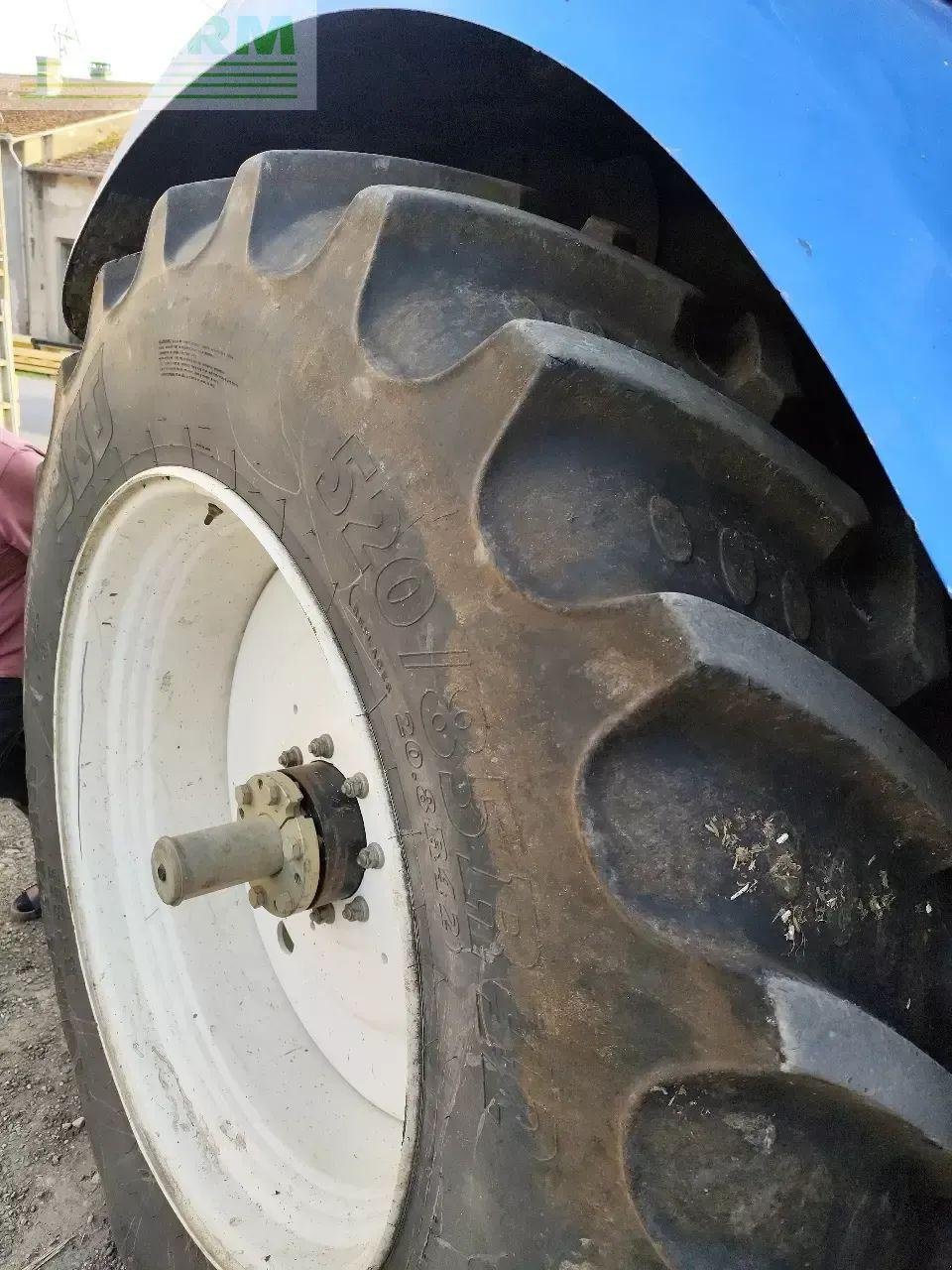 Traktor от тип New Holland t 7.210 classic, Gebrauchtmaschine в CHAUVONCOURT (Снимка 8)